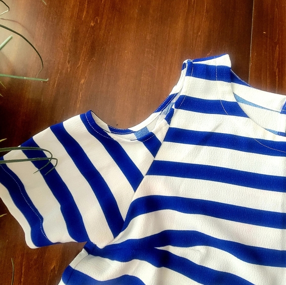 |STYLUS| Women's Cold Shoulder Blouse| - Picture 3 of 4